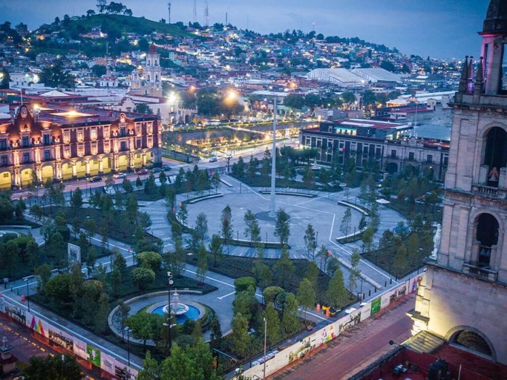 plaza de los martires toluca
